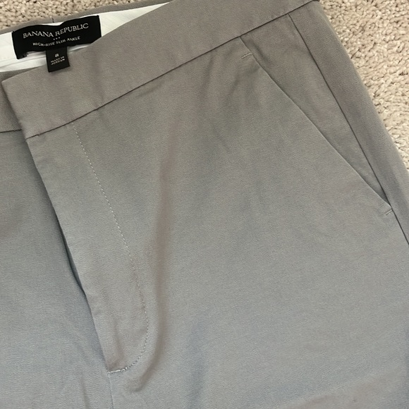 Worn once Banana Republic high rise slime ankle dress pants in grey. - Picture 3 of 3